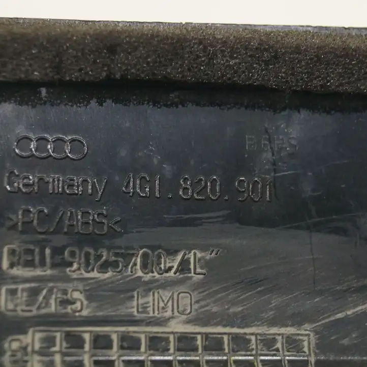 Audi A6 C7 (2014 - 2018) 4G1820901 Воздушная решетка панели — фото 4