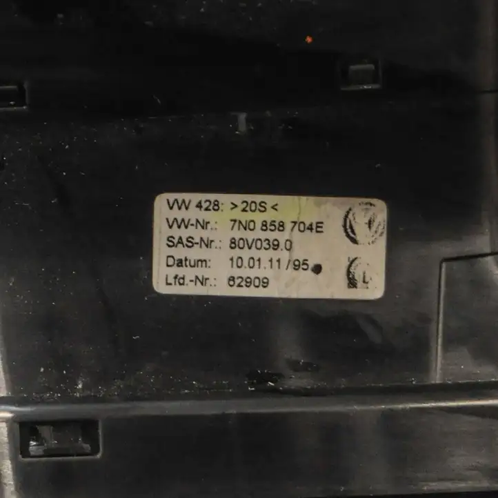 Seat Alhambra (Mk2) (2010 - 2017) 7N0858704E Воздушная решетка панели — фото 5