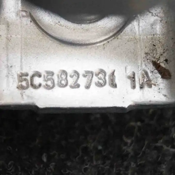 Volkswagen Beetle A5 (2011 - 2018) 5C5827301A Петли крышки багажника — фото 3