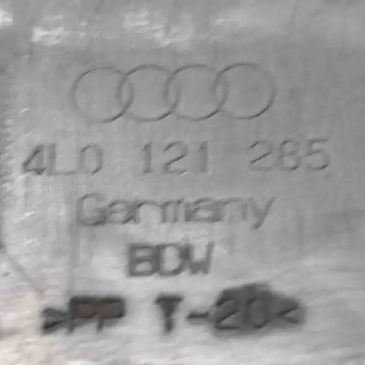 Audi Q7 4L (2009 - 2015) 4L0121285 Облицовка радиатора — фото 2