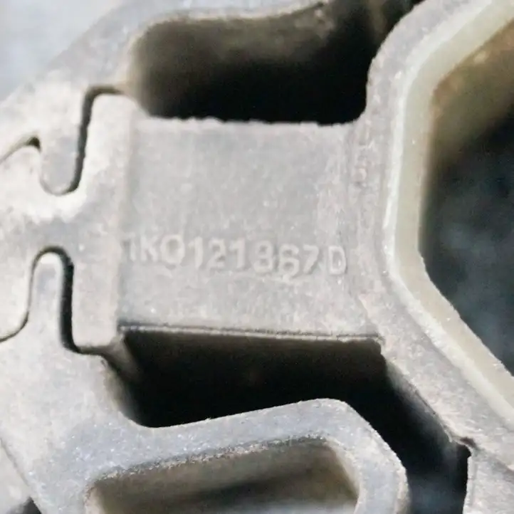 Volkswagen Touran I (2003 - 2010) 1K0121367D Другая часть кузова — фото 2