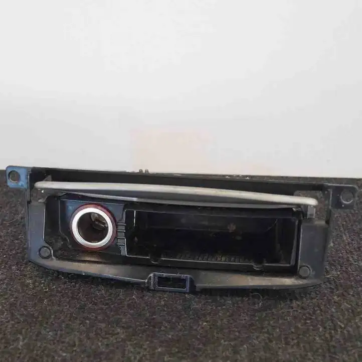 Ford Galaxy (2006 - 2010) 6M21U04788AE37QC Передняя пепельница — фото 2