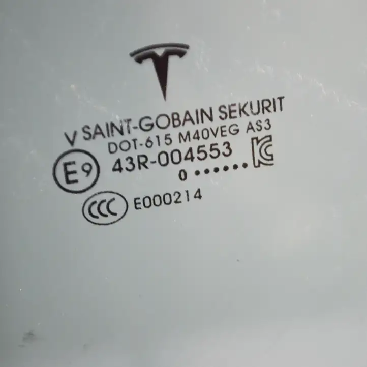 Tesla Model X (2015 - 2021) 105271600D Стекло задней двери — фото 6