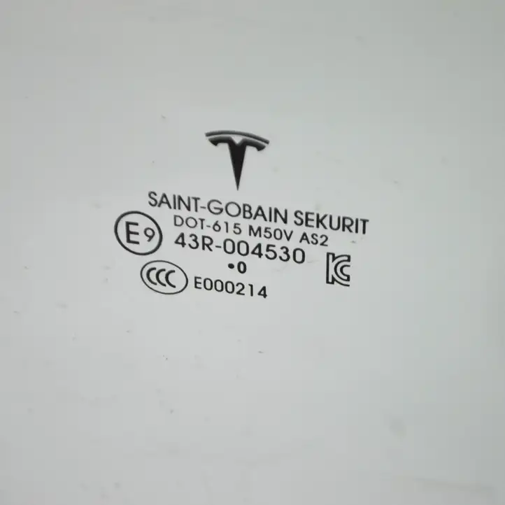 Tesla Model X (2015 - 2021) 102882300J Стекло передней двери — фото 6