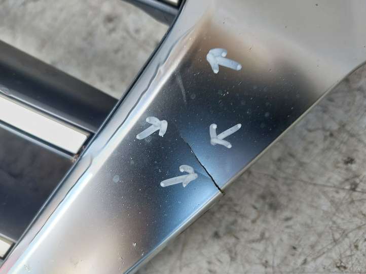 Audi Q5 (2017 - )  80A853651C Верхняя решётка