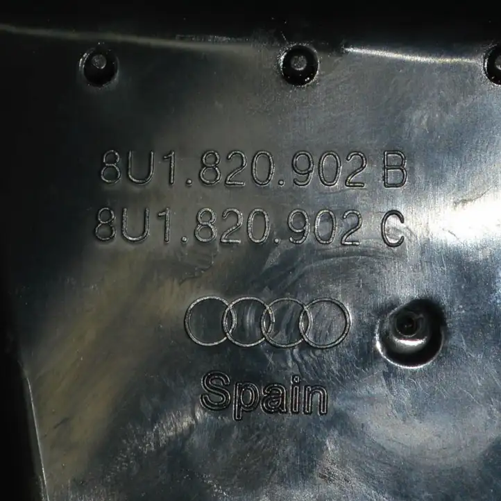Audi Q3 8U (2011 - 2014) 8U1820902C Воздушная решетка панели — фото 6