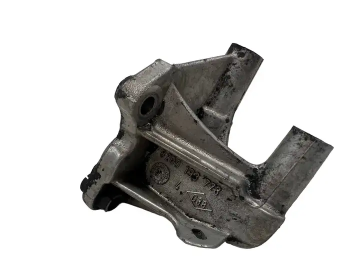 Renault Scenic II - Grand scenic II (2003 - 2006) 8200193773 Кронштейн двигателя — фото 1