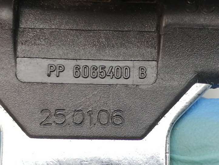 Mercedes-Benz E W211 (2002 - 2009)  2118600585 Задний ремень безопасности