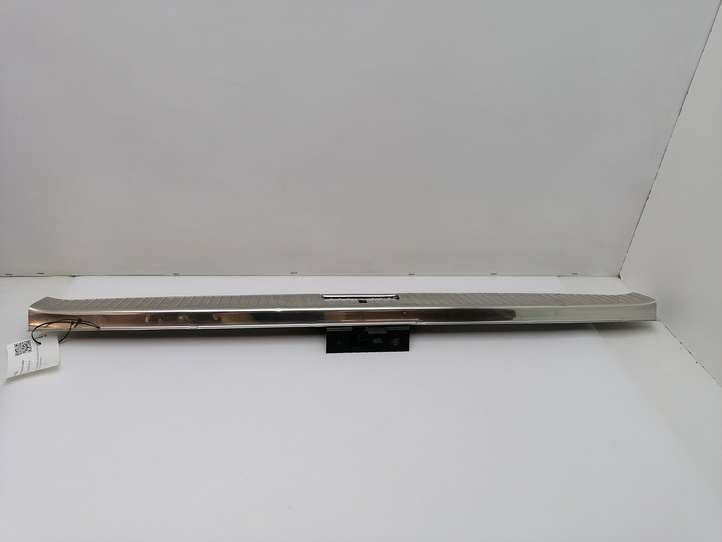 Mercedes-Benz E W211 (2002 - 2009)  A2116900089 Отделка порога багажника