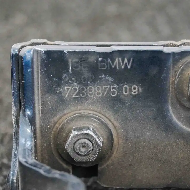 BMW 1 F20 F21 (2011 - 2019) 7239875 Петли крышки багажника — фото 3