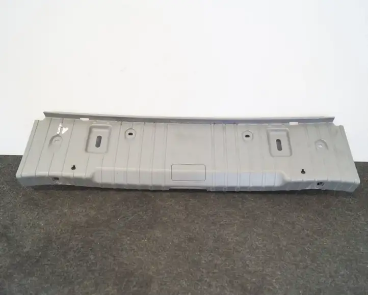 BMW 3 E90 E91 (2005 - 2012) 7059258 Отделка порога багажника — фото 1