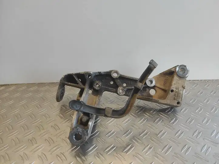 Audi A3/S3 8P (2004 - 2008) 1K0199295E Кронштейн двигателя — фото 1