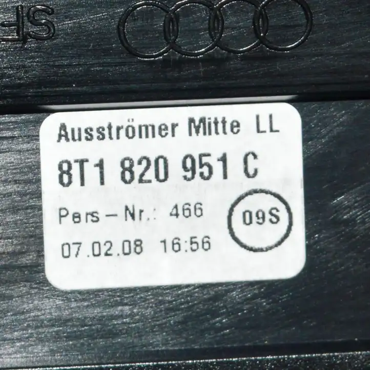 Audi A5 8T 8F (2007 - 2011) 8T1820951C Воздушная решетка панели — фото 8