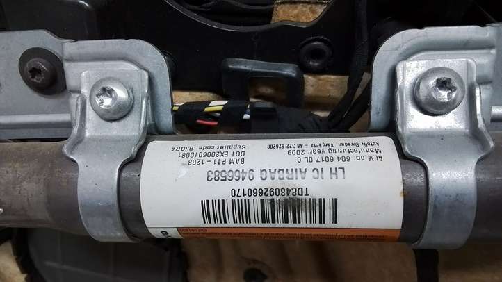 Volvo C70 (2009 - 2013)  30633347 Обшивка передней двери