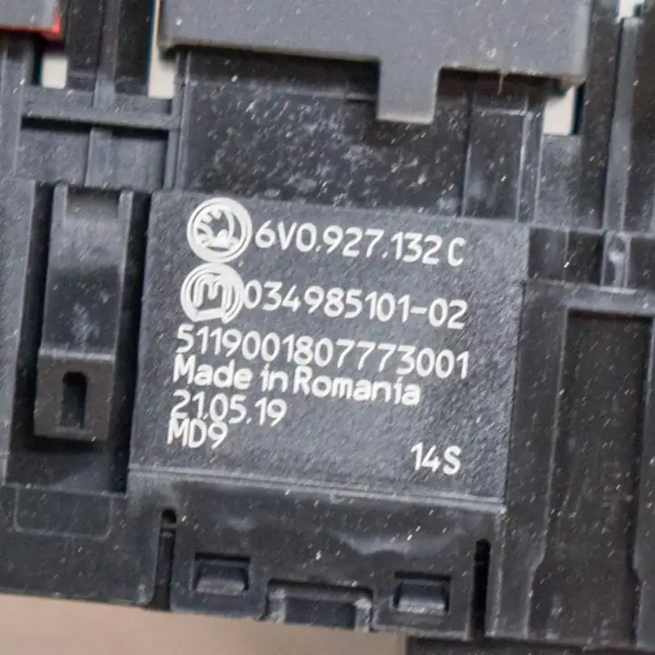 Skoda Fabia Mk3 (NJ) (2015 - 2021) 6V0927132C Блок кнопок на панели — фото 5