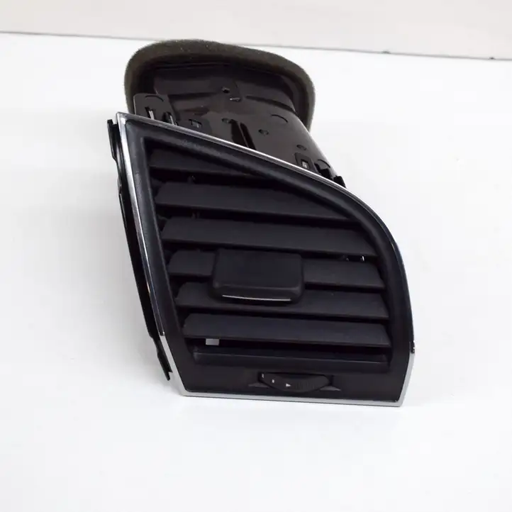 Skoda Fabia Mk3 (NJ) (2015 - 2021) 6V0819702C Воздушная решетка панели — фото 1