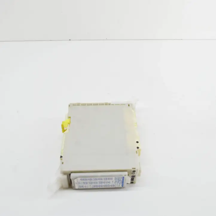 Toyota Land Cruiser (J150) (2009 - ) 8273060180 Блок монтирования реле — фото 1