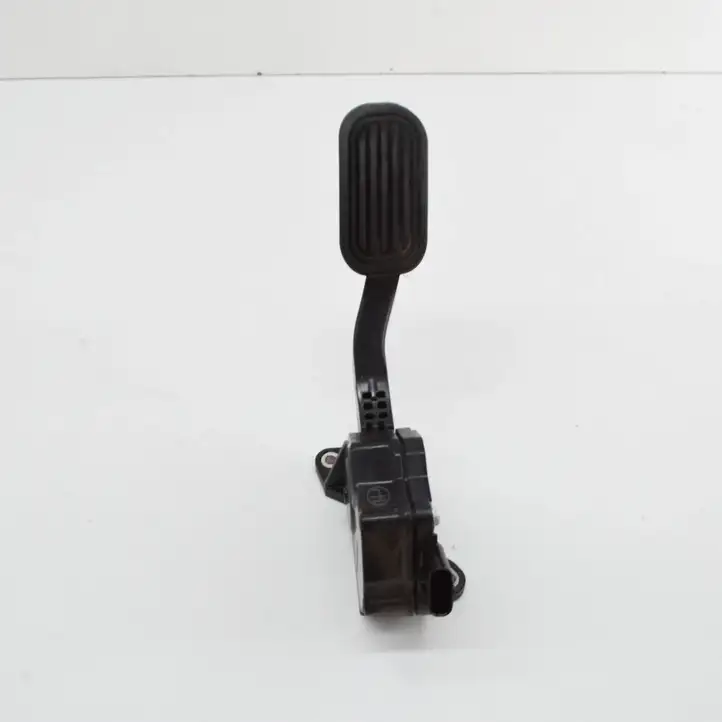 Toyota Land Cruiser (J150) (2009 - ) 7811060110 Педаль акселератора — фото 4