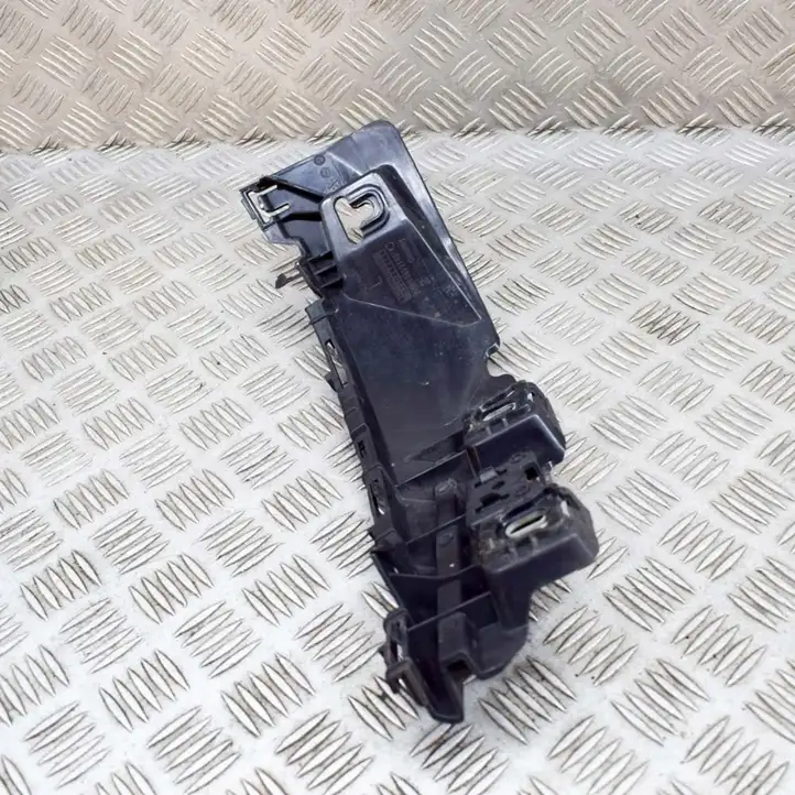 Mercedes-Benz C W205 (2014 - 2021) A2058852165 Кронштейн угловой части бампера — фото 5