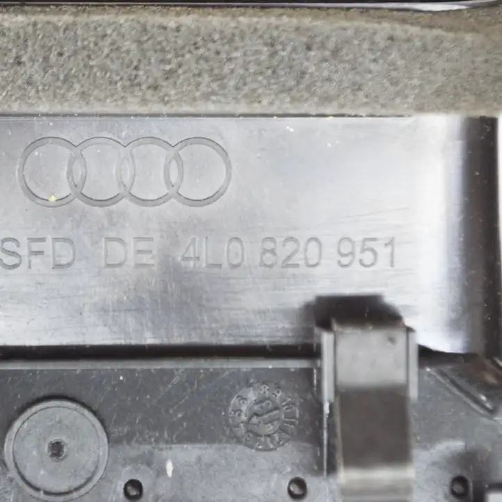 Audi Q7 4L (2009 - 2015) 4L0820951 Воздушная решетка панели — фото 6