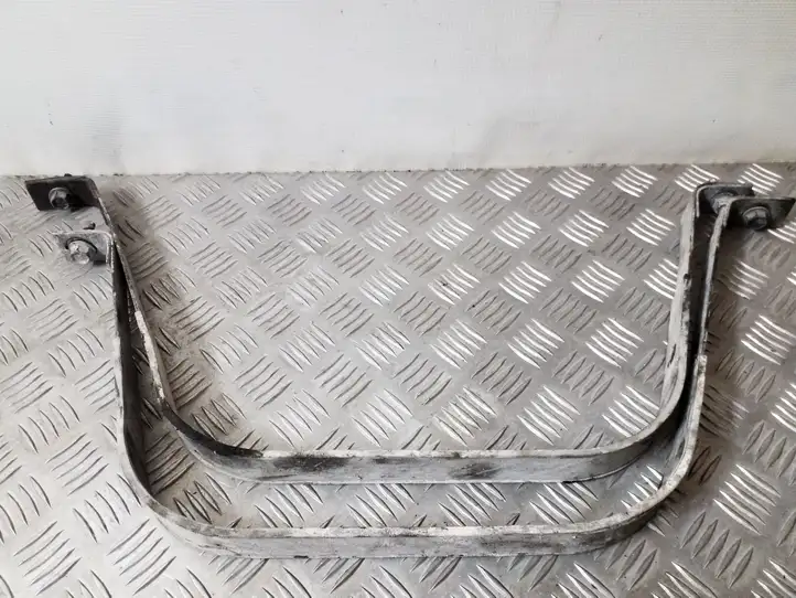 Jeep Cherokee (2001 - 2007) Кронштейн топливного бака — фото 1