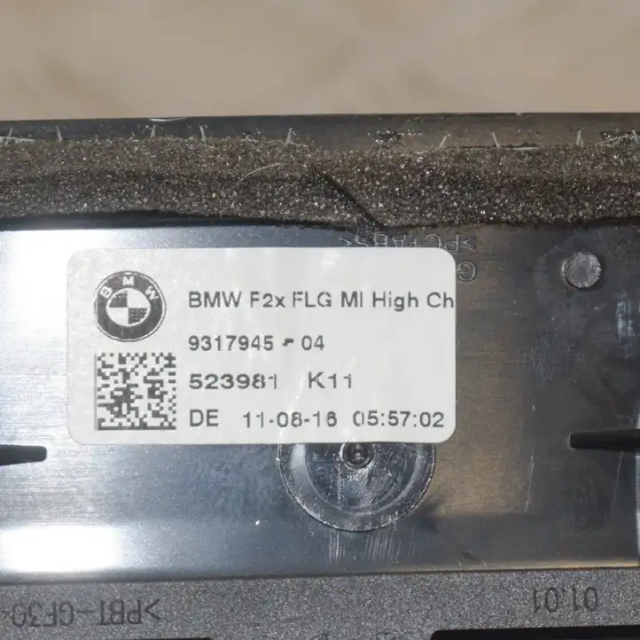 BMW 2 F22 F23 (2013 - 2017) 9317945 Воздушная решетка панели — фото 1