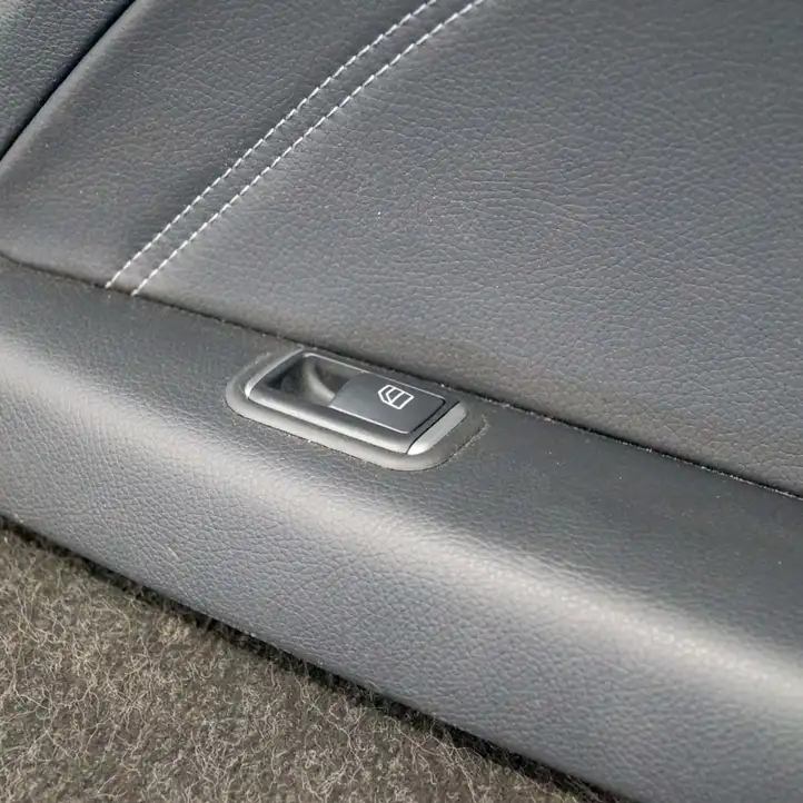 Mercedes-Benz E A207 (2010 - 2017) Обшивка задней двери — фото 5