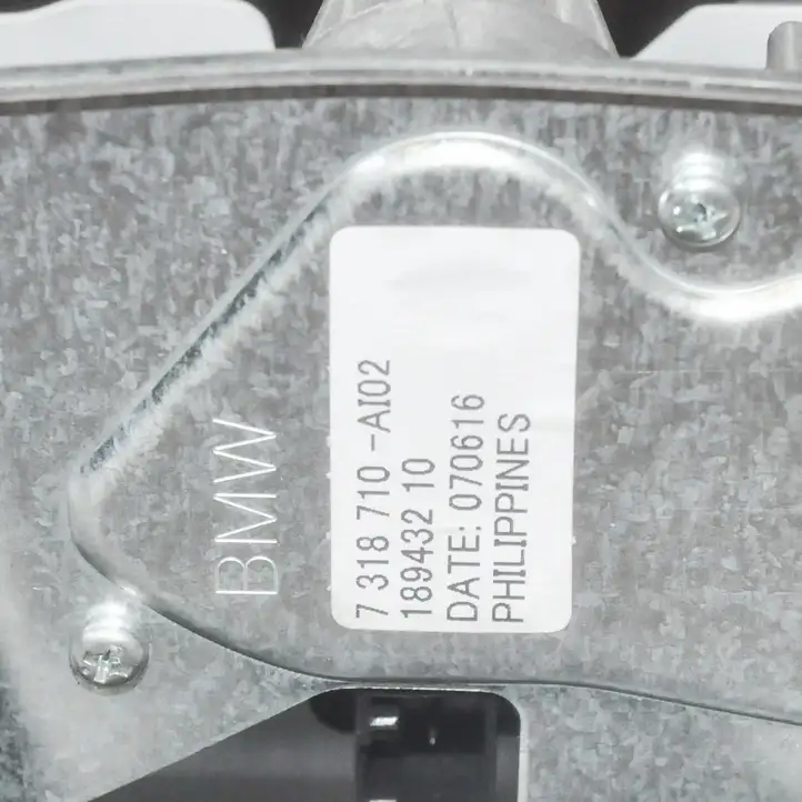 BMW X5 F15 (2013 - 2017) 73781217318710 Крышка багажника — фото 3