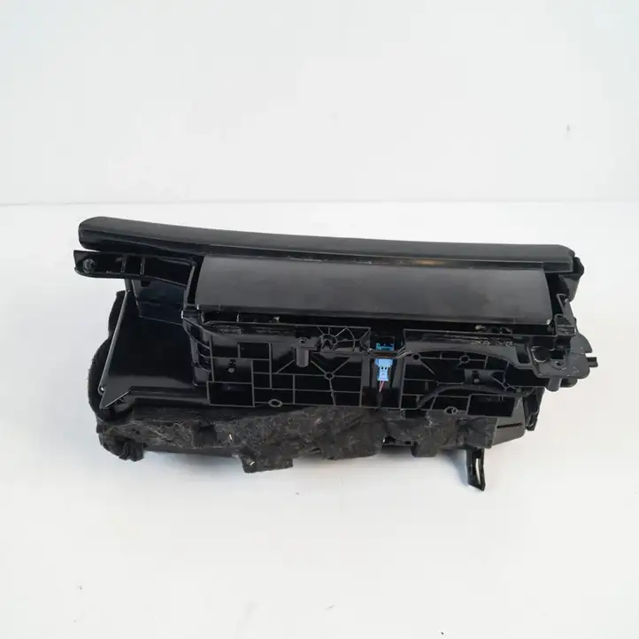 Mercedes-Benz C W204 (2007 - 2014) A2046804291 Вещевой ящик — фото 2