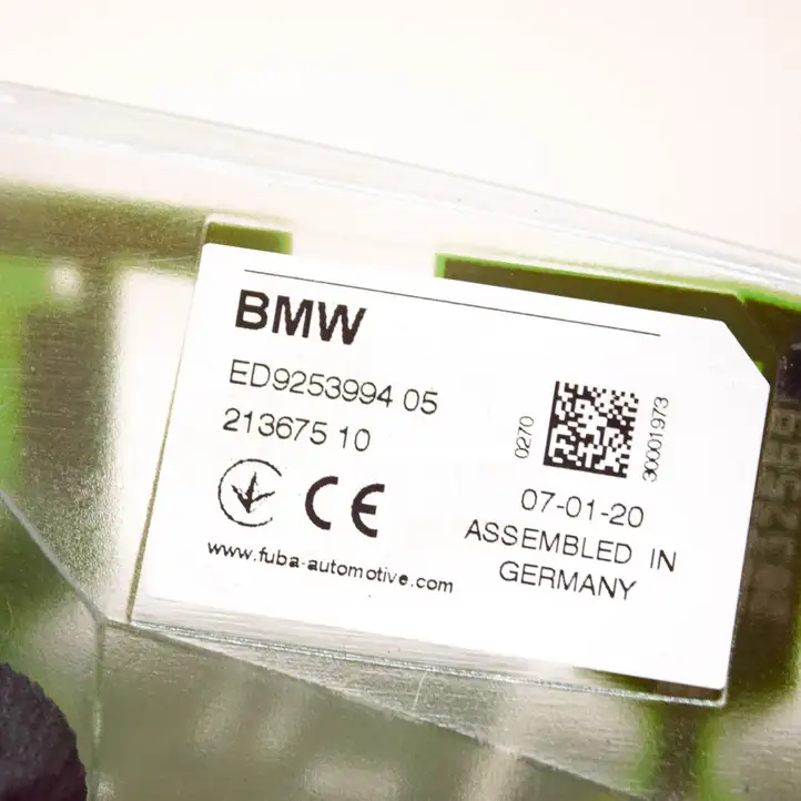 BMW i3 (2013 - ) 9290893 GPS антенна — фото 5