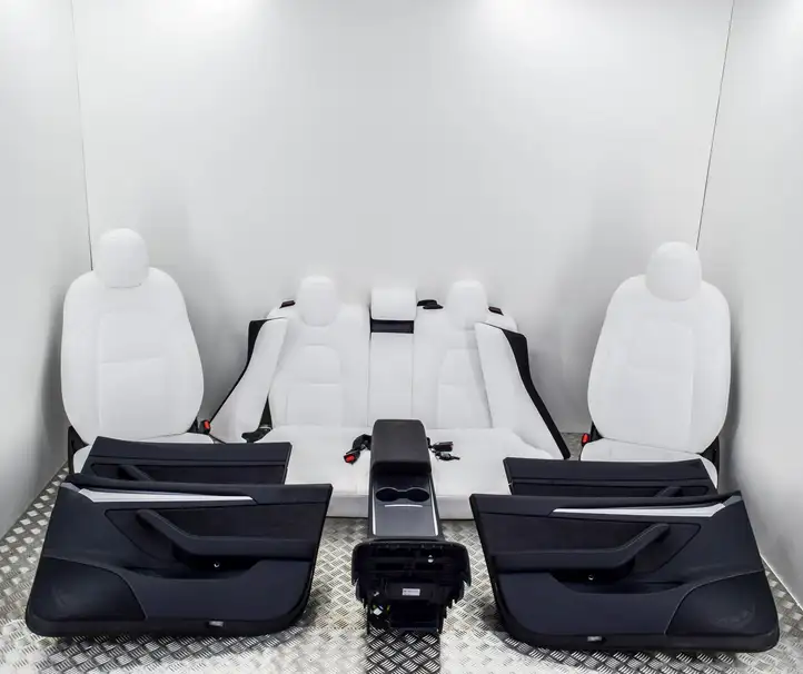 Tesla Model 3 (2017 - 2023) 109603104I Комплект салона — фото 1