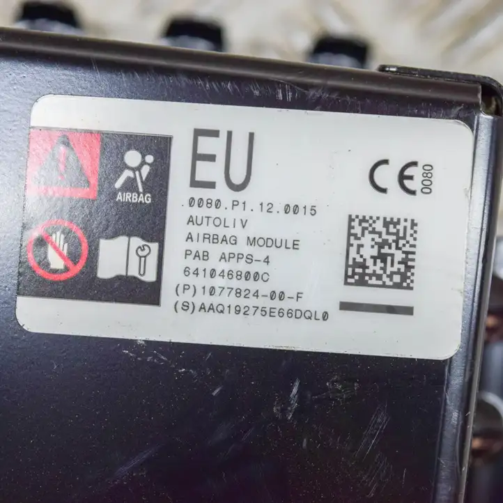 Tesla Model 3 (2017 - 2023) 107782400F Подушка безопасности пассажира — фото 5