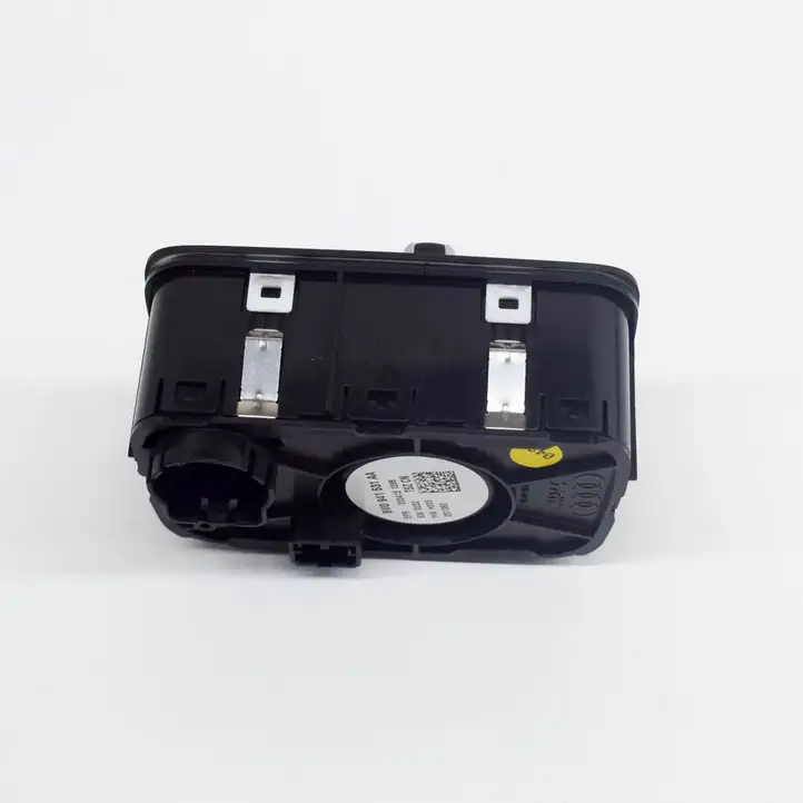 Audi A3/S3 8V (2012 - 2016) 8V0941531AA Включатель фонарей — фото 2