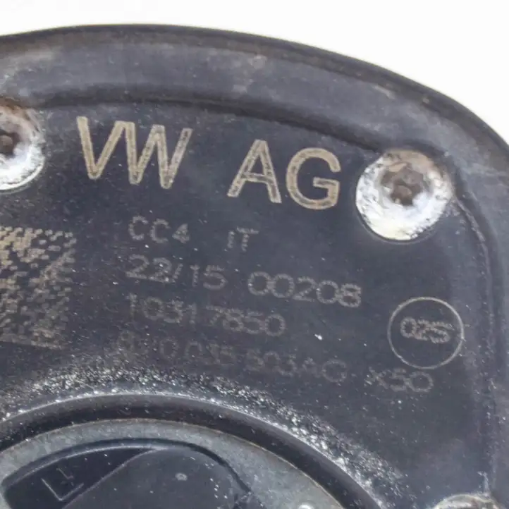 Audi A3/S3 8V (2012 - 2016) 8V0035503AG GPS антенна — фото 6