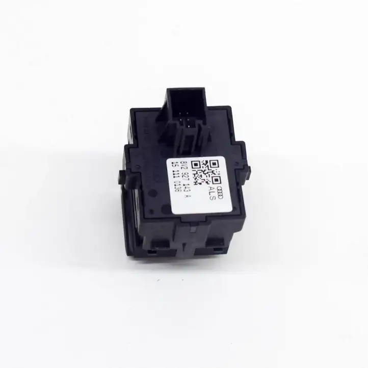 Audi A3/S3 8V (2012 - 2016) 8V2927143A Кнопка фаркопа в багажнике — фото 3