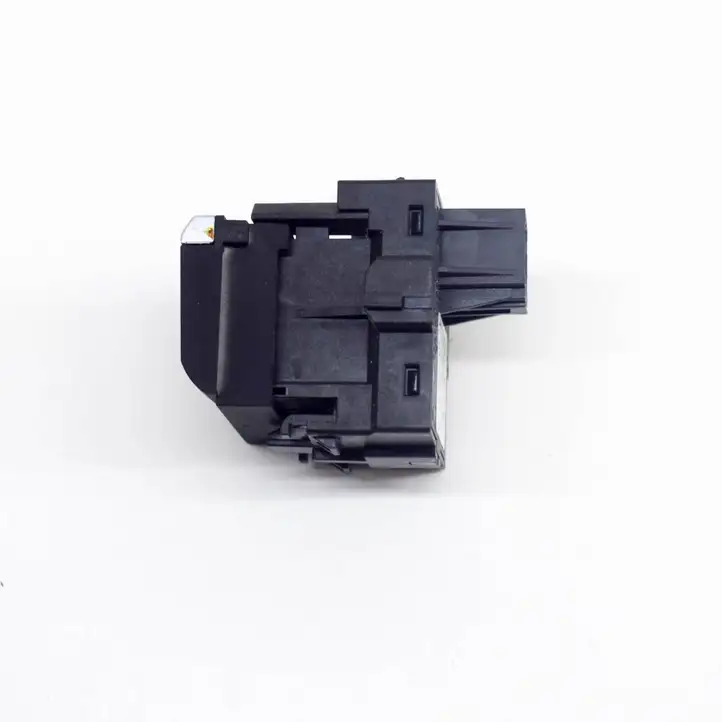 Audi A3/S3 8V (2012 - 2016) 8V2927143A Кнопка фаркопа в багажнике — фото 4