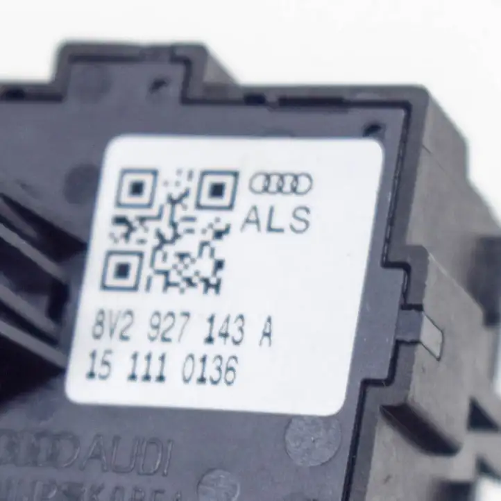 Audi A3/S3 8V (2012 - 2016) 8V2927143A Кнопка фаркопа в багажнике — фото 6