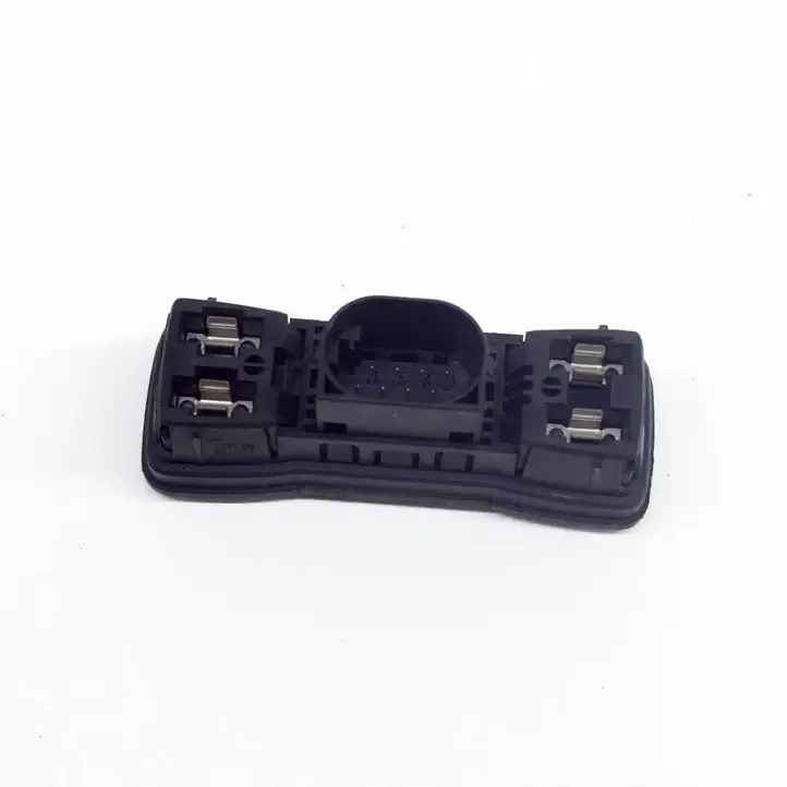 Audi A3/S3 8V (2012 - 2016) 8V0915211 Кнопка фаркопа в багажнике — фото 4