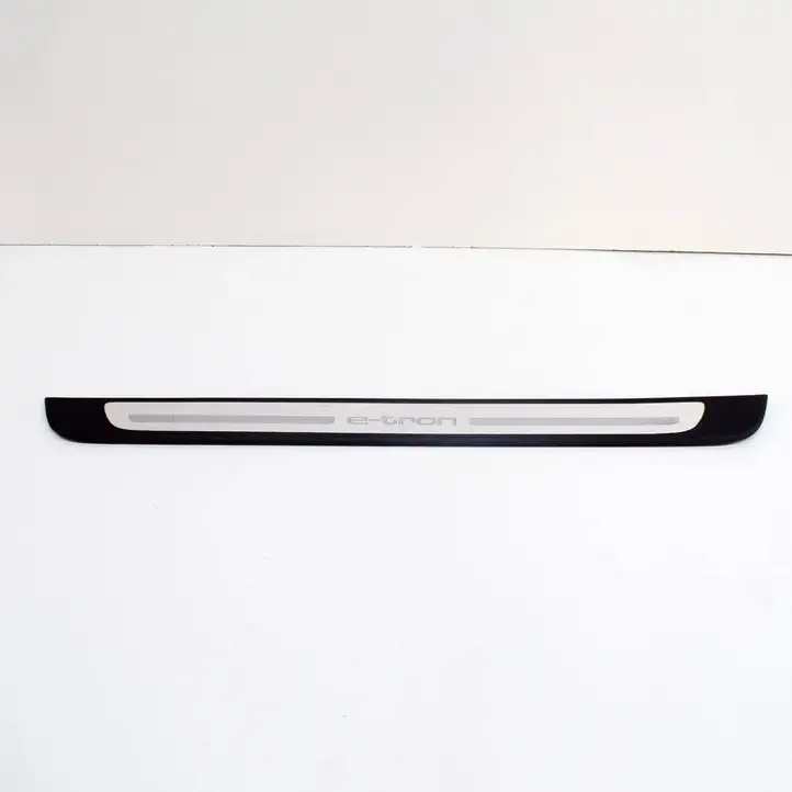 Audi A3/S3 8V (2012 - 2016) 8V4853491E Внутренняя отделка переднего порога — фото 1