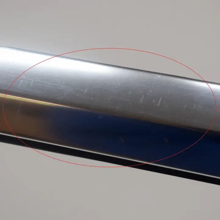 Tesla Model 3 (2017 - 2023) 108068100D Накладка стекла передней двери — фото 3