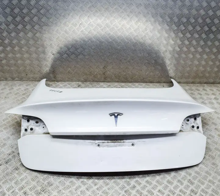 Tesla Model 3 (2017 - 2023) 1081460E0D Крышка багажника — фото 5