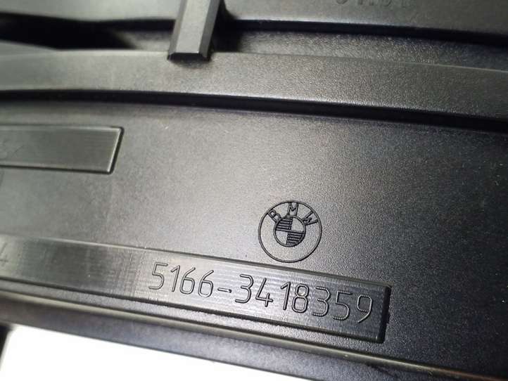 BMW X3 E83 (2003 - 2010)  3418359 Передний держатель чашки