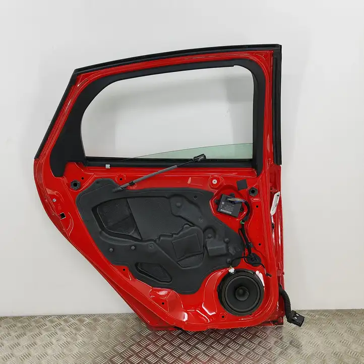 Ford Focus (2015 - 2019) PBM51A24631BF Задняя дверь — фото 7