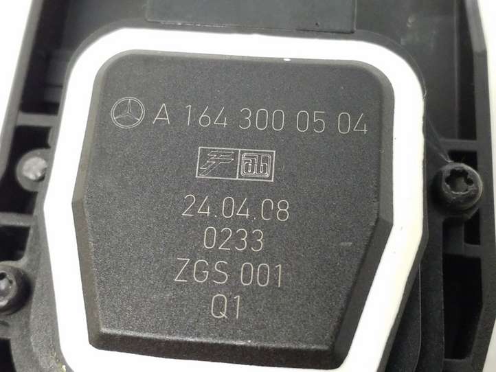 Mercedes-Benz GL X164 (2006 - 2012)  A1643000504 Педаль акселератора