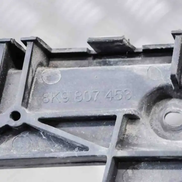 Audi A4 S4 B8 8K (2007 - 2011) 8K9807453 Кронштейн угловой части бампера — фото 3