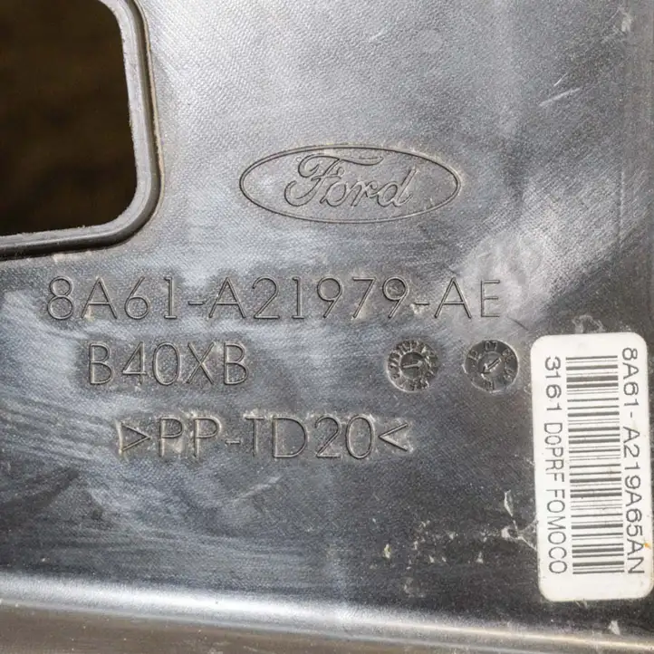 Ford Fiesta (2009 - 2012) Другая часть кузова — фото 3