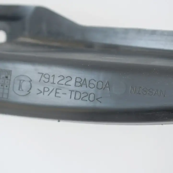 Nissan Juke I F15 (2010 - 2018) 79122BA60A Другая часть кузова — фото 6