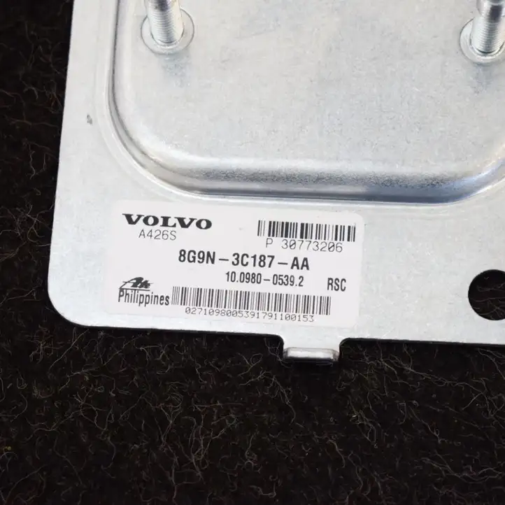 Volvo XC60 (2008 - 2013) 8G9N3C187AA Другая часть кузова — фото 3