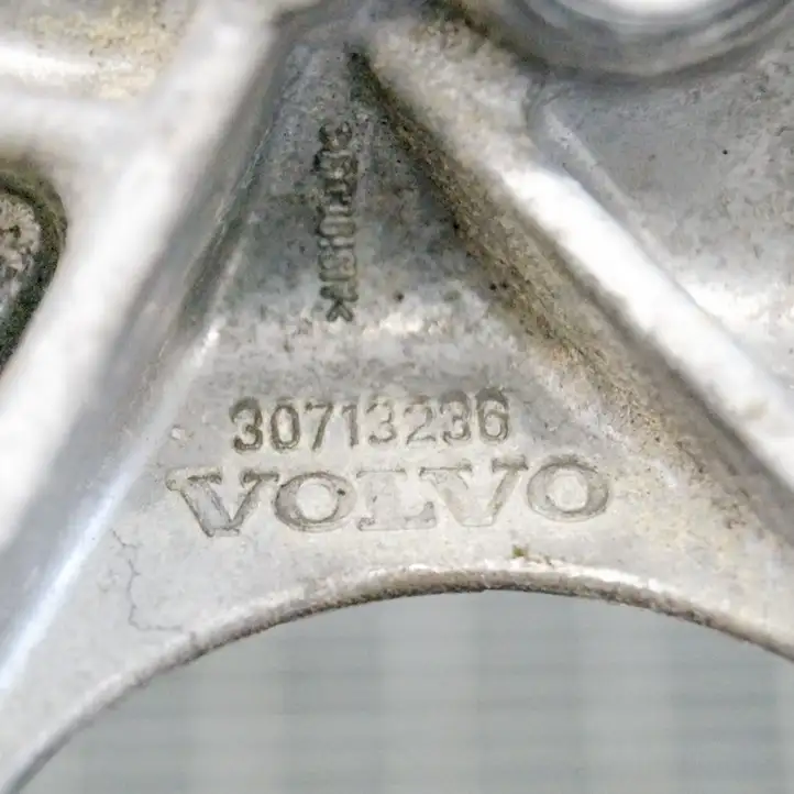 Volvo XC60 (2013 - 2017) 30713236 Другая часть кузова — фото 6