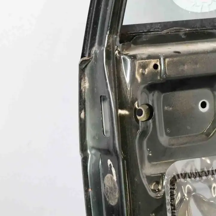 Isuzu Trooper (1991 - 2003) Задняя дверь — фото 3